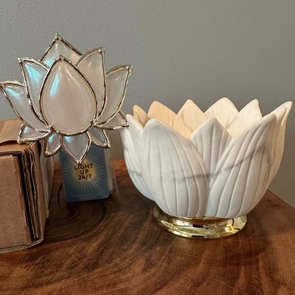 B&BW Flower Bundle - Picture 5 of 8